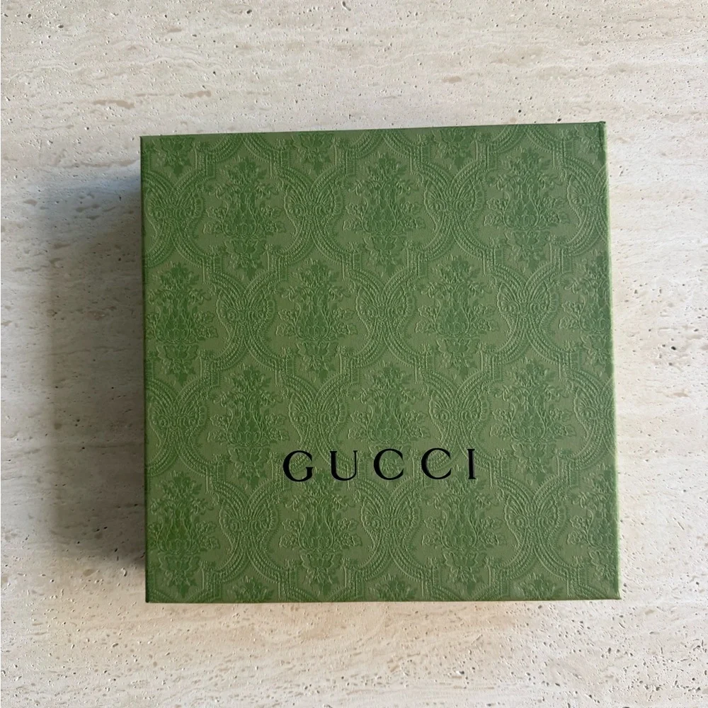 NWB Gucci Geometric G Print Silk Travel Inflatable Pillow💝